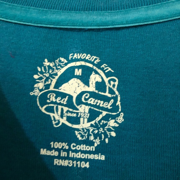 Red Camel Long sleeve - Picture 2 of 3